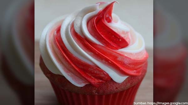 red-velvet-cupcake